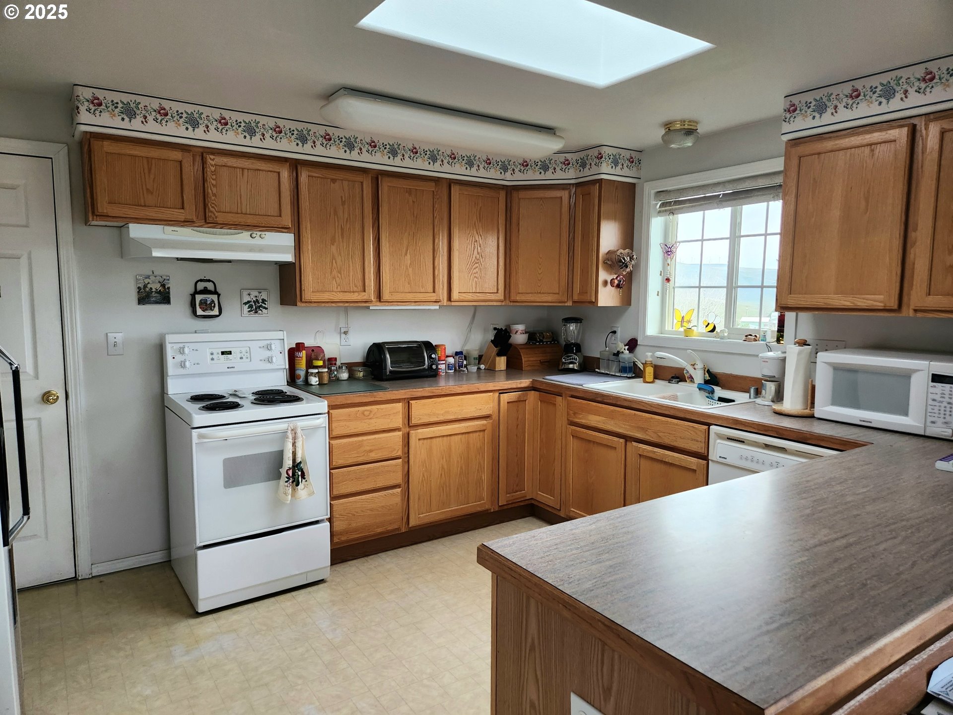 1425 Main Street Arlington, OR 97812 - Photo 23 of 30 Separate Living Quarters