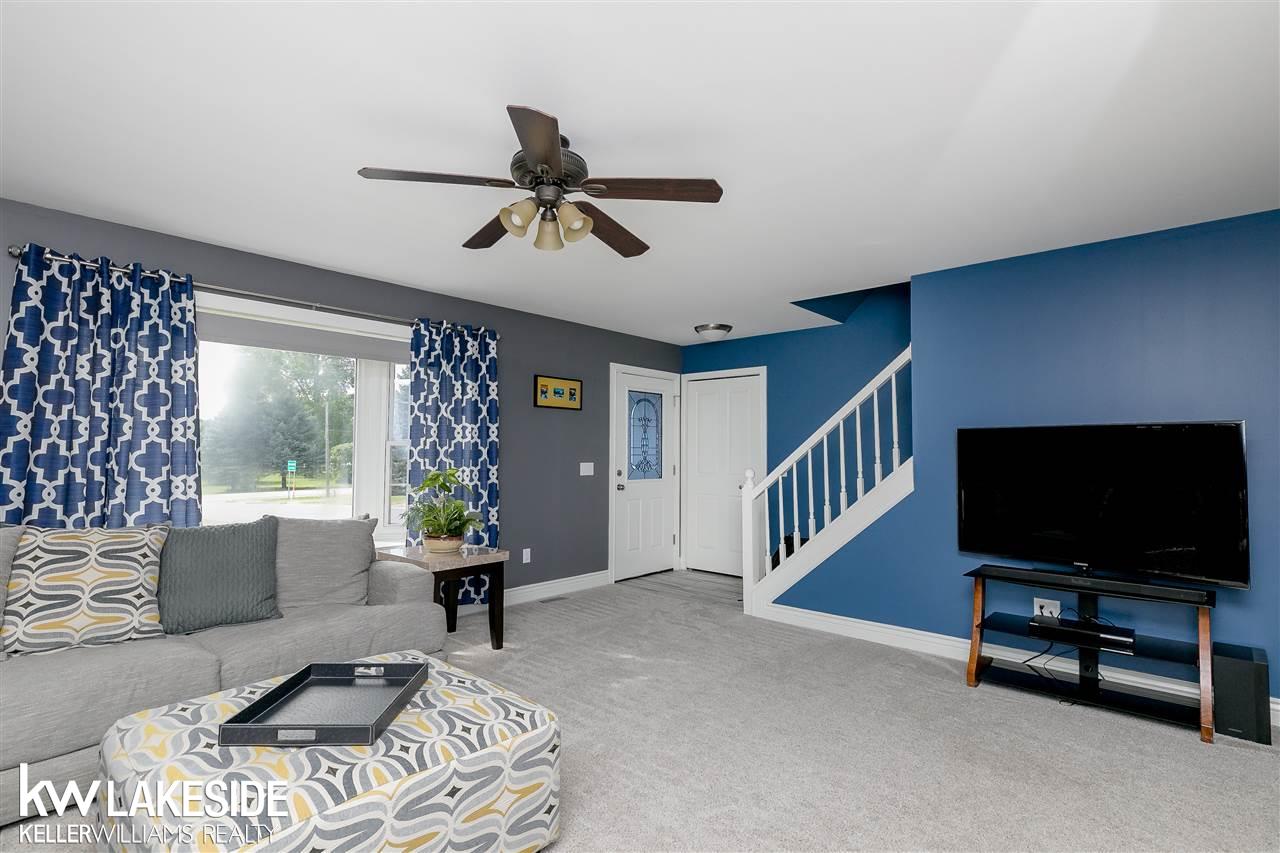 1862 North Baldwin Road Oxford, MI 48371 - Photo 4 of 34 50022780-3.JPG