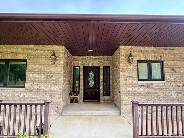 $575,000 | 20404 Alpine Trail, Raymondville, MO 65555