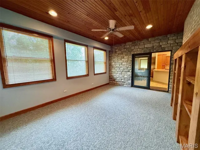 $575,000 | 20404 Alpine Trail, Raymondville, MO 65555