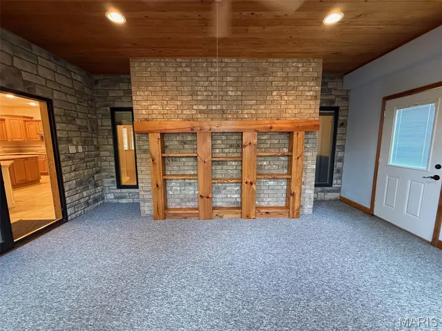 $575,000 | 20404 Alpine Trail, Raymondville, MO 65555