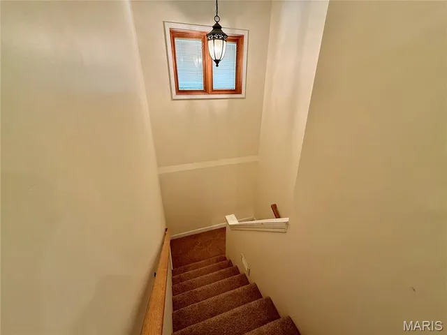 $575,000 | 20404 Alpine Trail, Raymondville, MO 65555