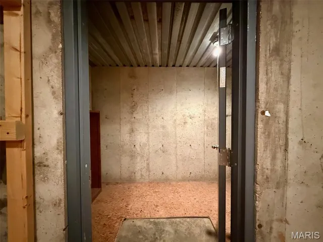 $575,000 | 20404 Alpine Trail, Raymondville, MO 65555