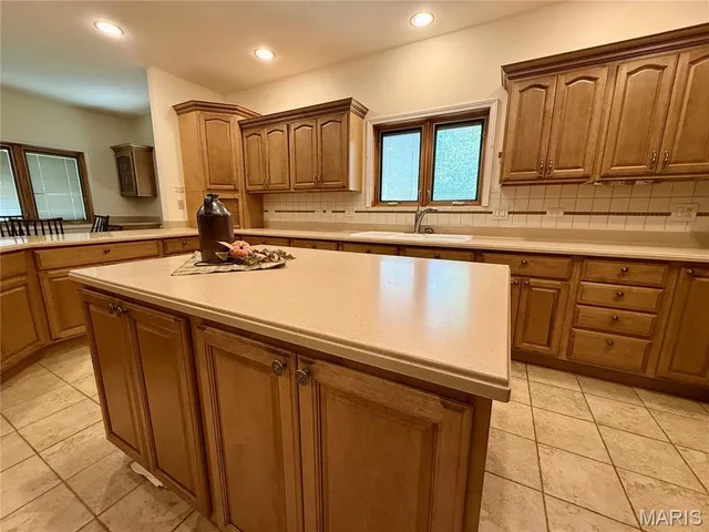 $575,000 | 20404 Alpine Trail, Raymondville, MO 65555