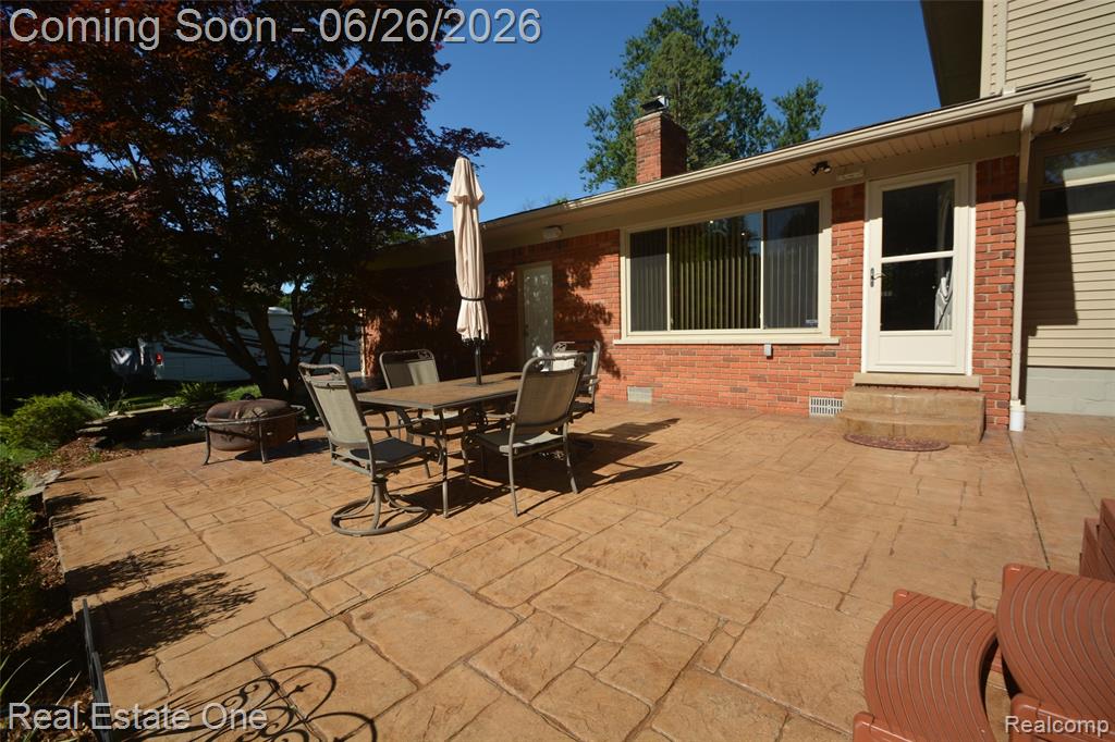 615 Willard Avenue Rochester Hills, MI 48307 - Photo 2 of 30