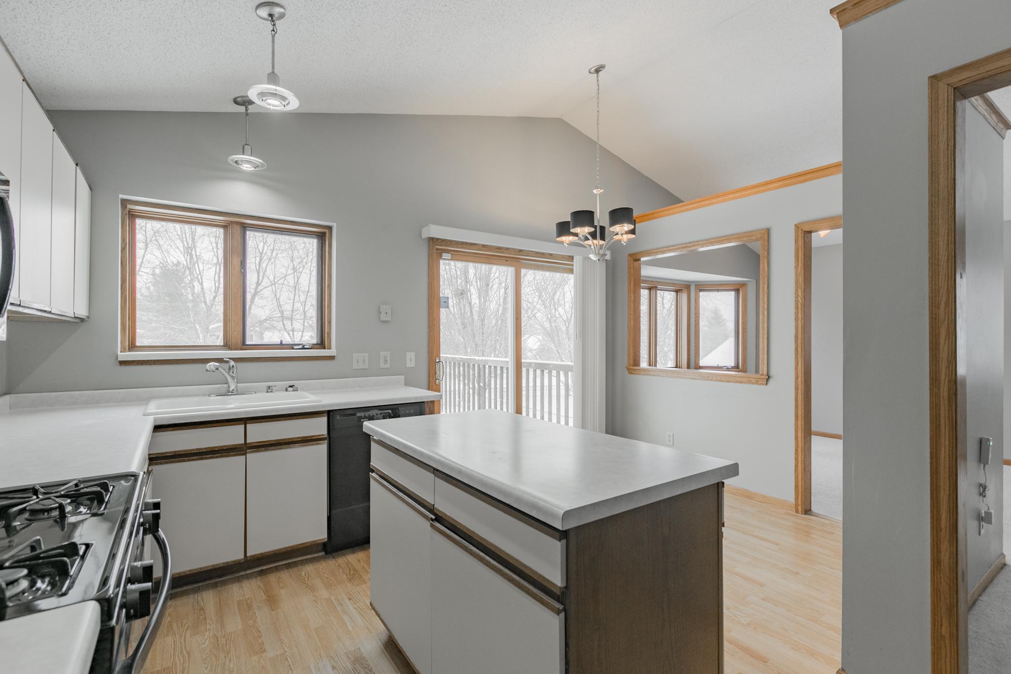 4505 Hay Lake Road South Eagan, MN 55123 - Photo 13 of 35