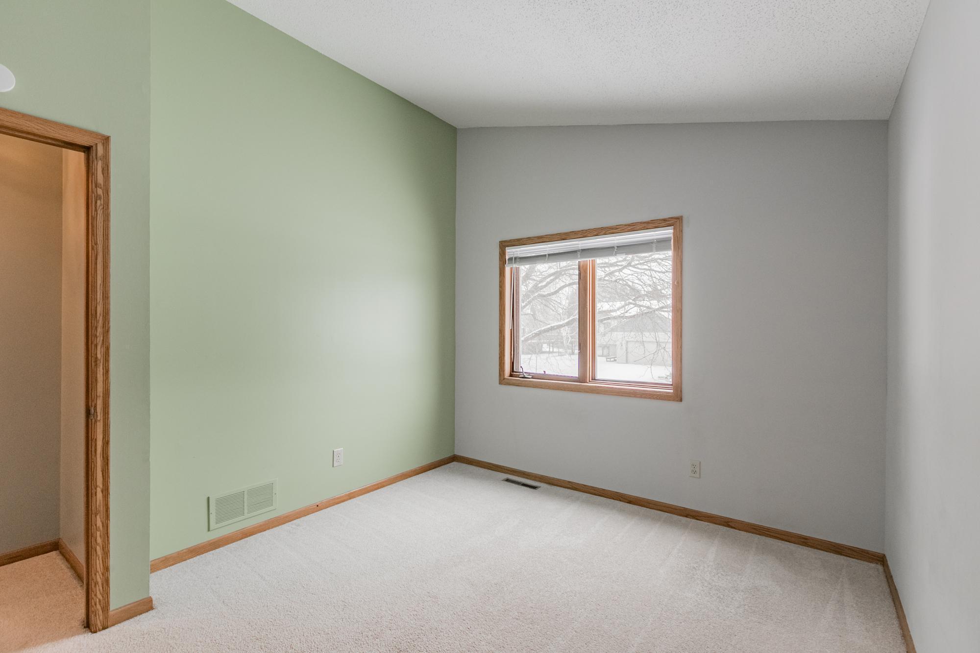 4505 Hay Lake Road South Eagan, MN 55123 - Photo 18 of 35