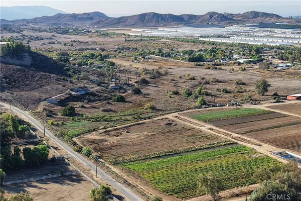 $1,800,000 | 17751 Lake Mathews Drive, Perris, CA 92570