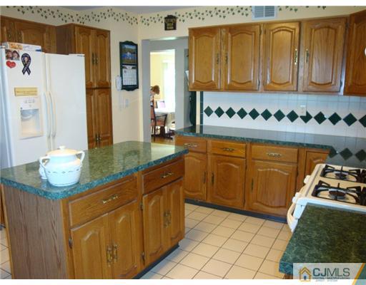 4 Petty Road Cranbury, NJ 08512 - Photo 6 of 15 Gallery Image 6