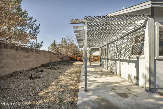 $499,999 | 1031 Village Knoll Drive, Sparks, NV 89436