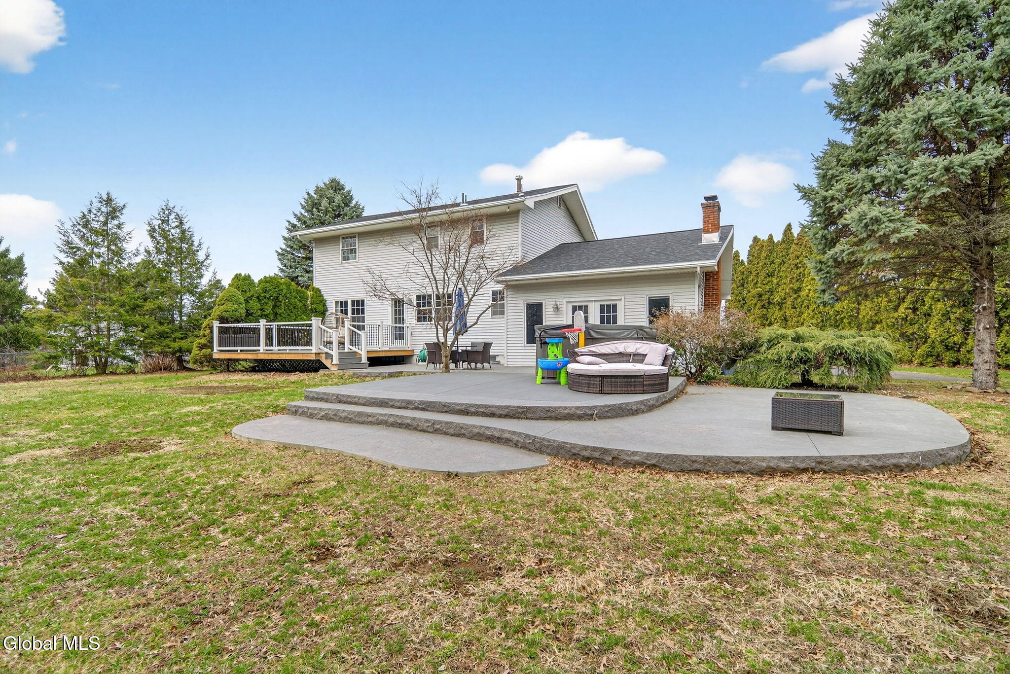 4 Albert Court Colonie, NY 12110 - Photo 27 of 35 Exterior 07