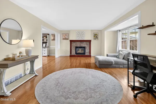 $479,000 | 4 Albert Court, Colonie, NY 12110