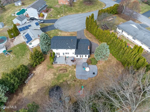 $479,000 | 4 Albert Court, Colonie, NY 12110