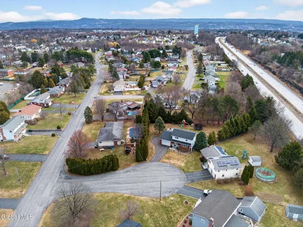 $479,000 | 4 Albert Court, Colonie, NY 12110