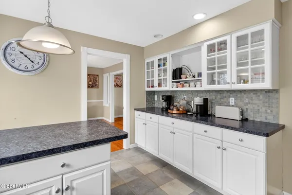 $479,000 | 4 Albert Court, Colonie, NY 12110