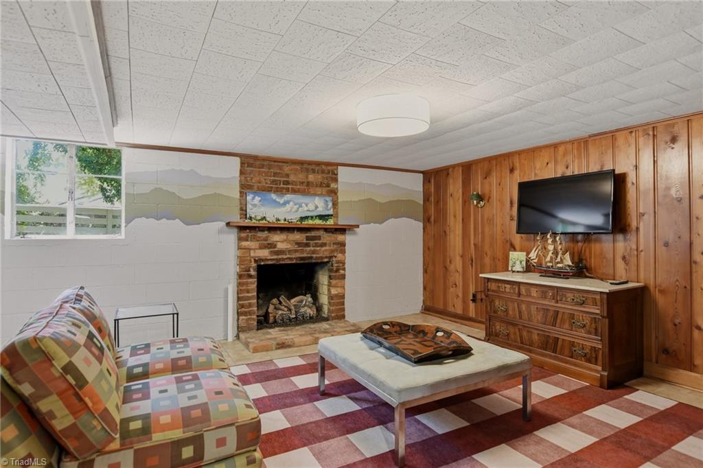 1117 Huntingdon Road Winston-Salem, NC 27104 - Photo 37 of 50