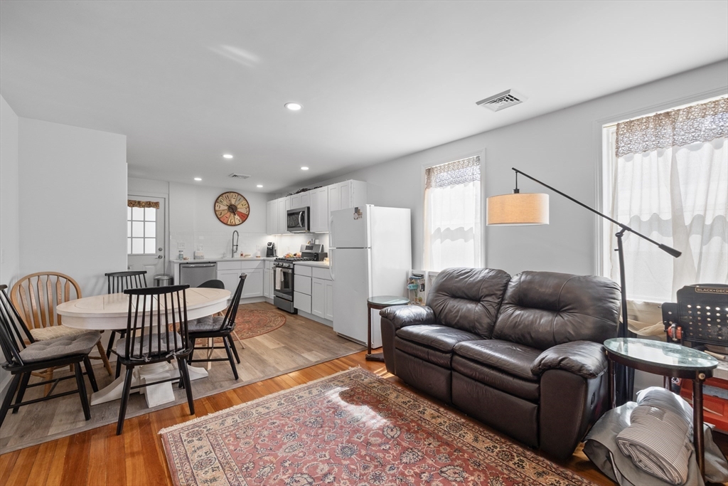 23 Main Street, Unit 2 Topsfield, MA 01983 - Photo 9 of 31