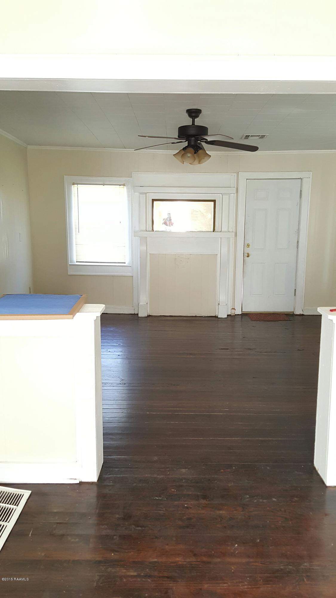 121 Venus Road Opelousas, LA 70570 - Photo 7 of 16 20151015_125412_resized