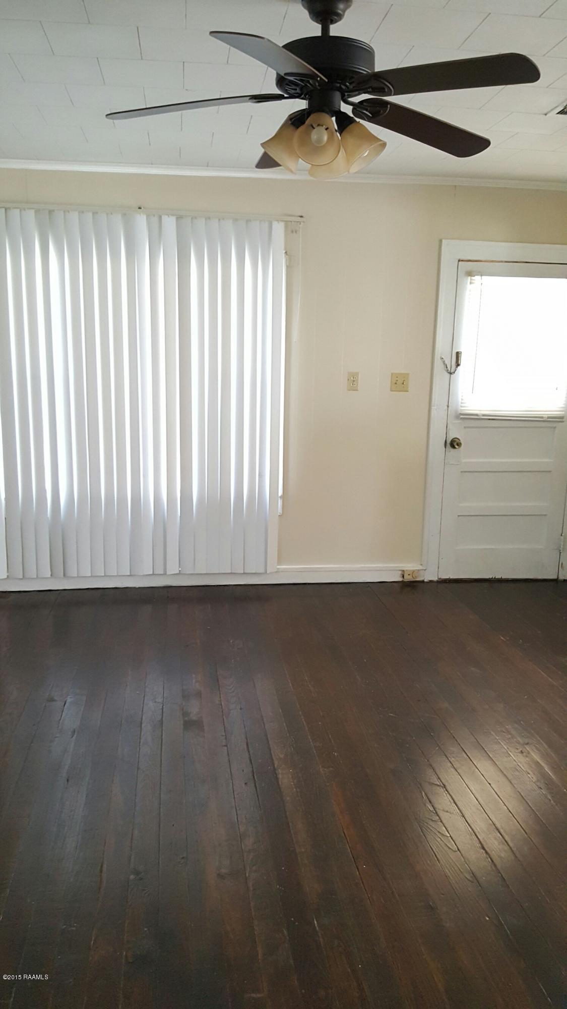 121 Venus Road Opelousas, LA 70570 - Photo 8 of 16 20151015_125423_resized