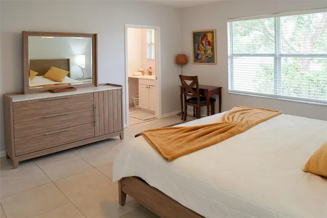 $6,950 | 821 Southwest 13th Court, Pompano Beach, FL 33060