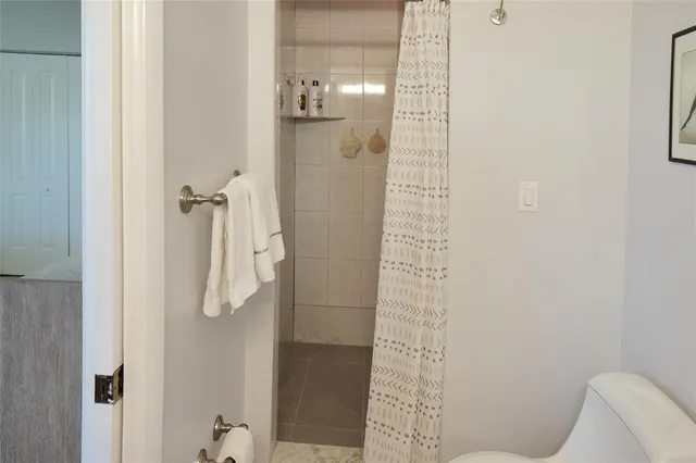 $6,950 | 821 Southwest 13th Court, Pompano Beach, FL 33060