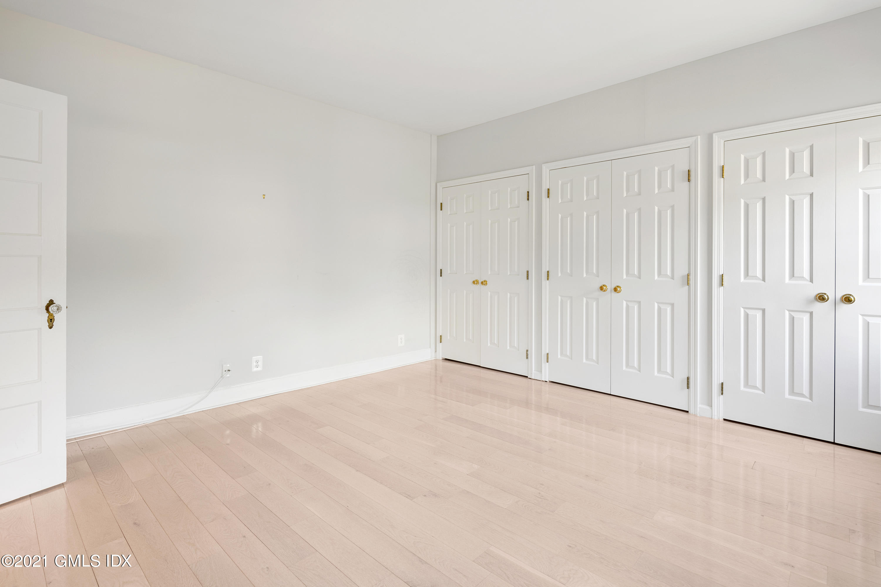 14 Byram Shore Road, Unit 1 Greenwich, CT 06830 - Photo 15 of 30 a view of an empty room