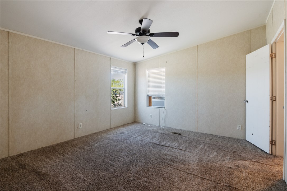 3692 North Egar Road Golden Valley, AZ 86413 - Photo 15 of 27 Master Bedroom