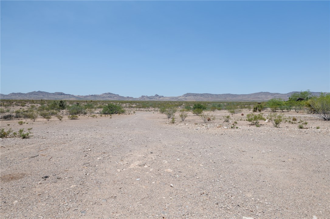 3692 North Egar Road Golden Valley, AZ 86413 - Photo 23 of 27 View
