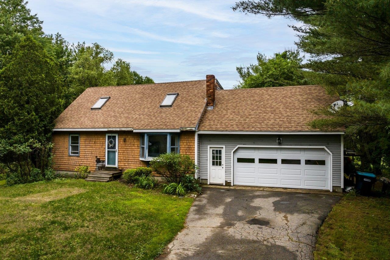 143 Stratham Heights Road Stratham, NH 03885 - Photo 3 of 40