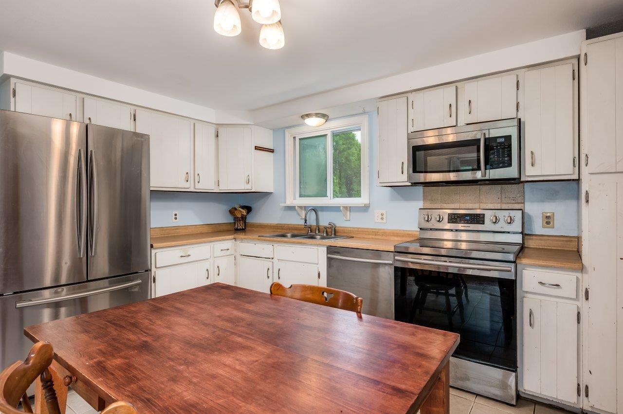 143 Stratham Heights Road Stratham, NH 03885 - Photo 7 of 40