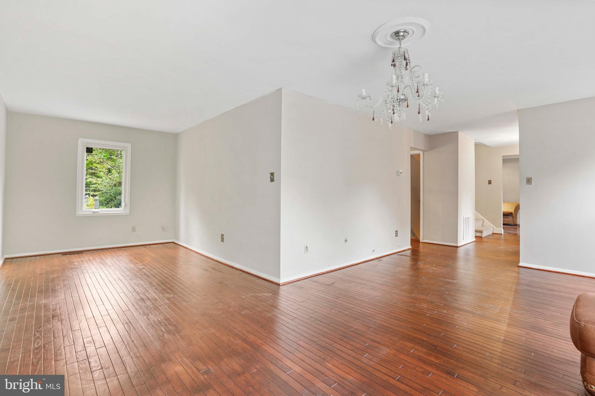 12303 Coleraine Court Reston, VA 20191 - Photo 12 of 48 Gallery Image 12