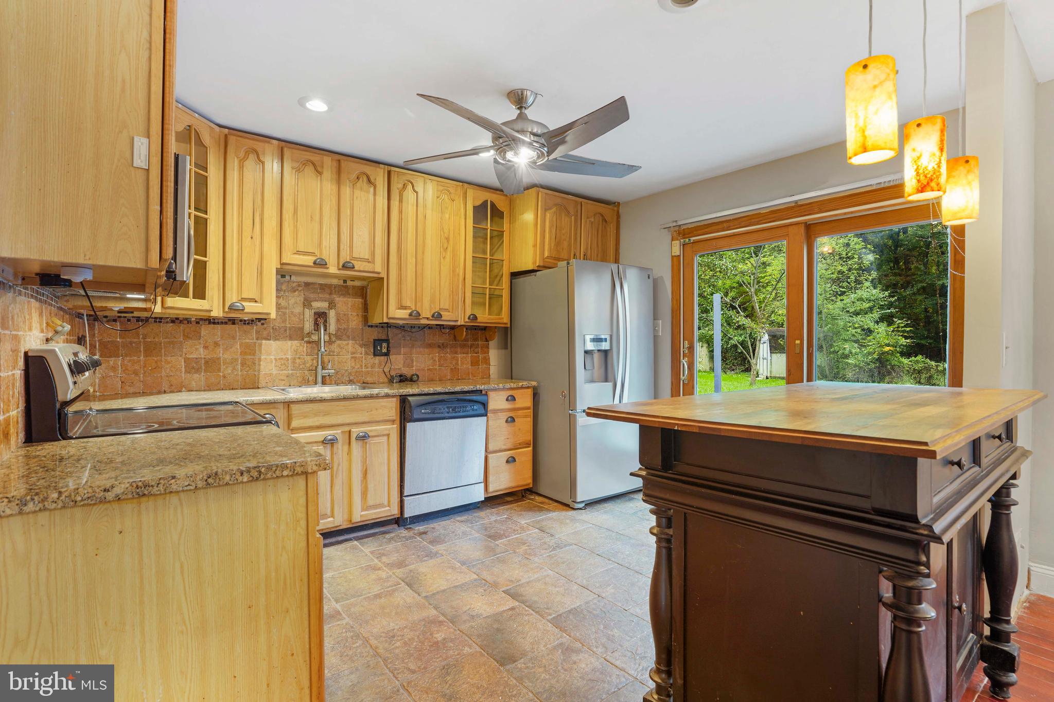 12303 Coleraine Court Reston, VA 20191 - Photo 15 of 48 Gallery Image 15