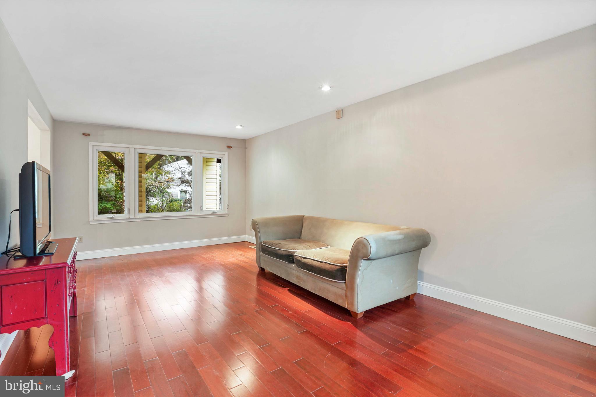 12303 Coleraine Court Reston, VA 20191 - Photo 21 of 48 Gallery Image 21