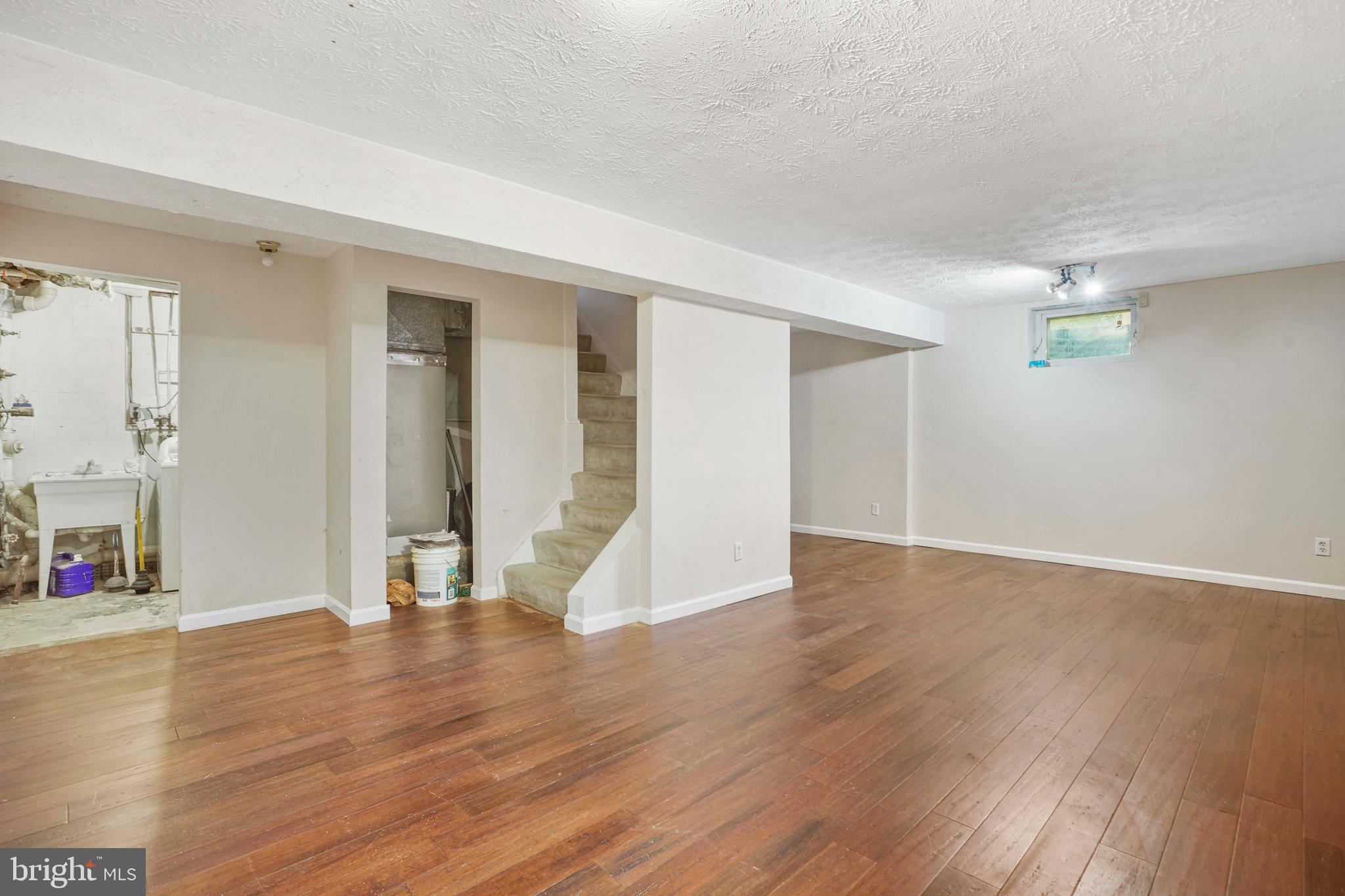 12303 Coleraine Court Reston, VA 20191 - Photo 44 of 48 Gallery Image 44