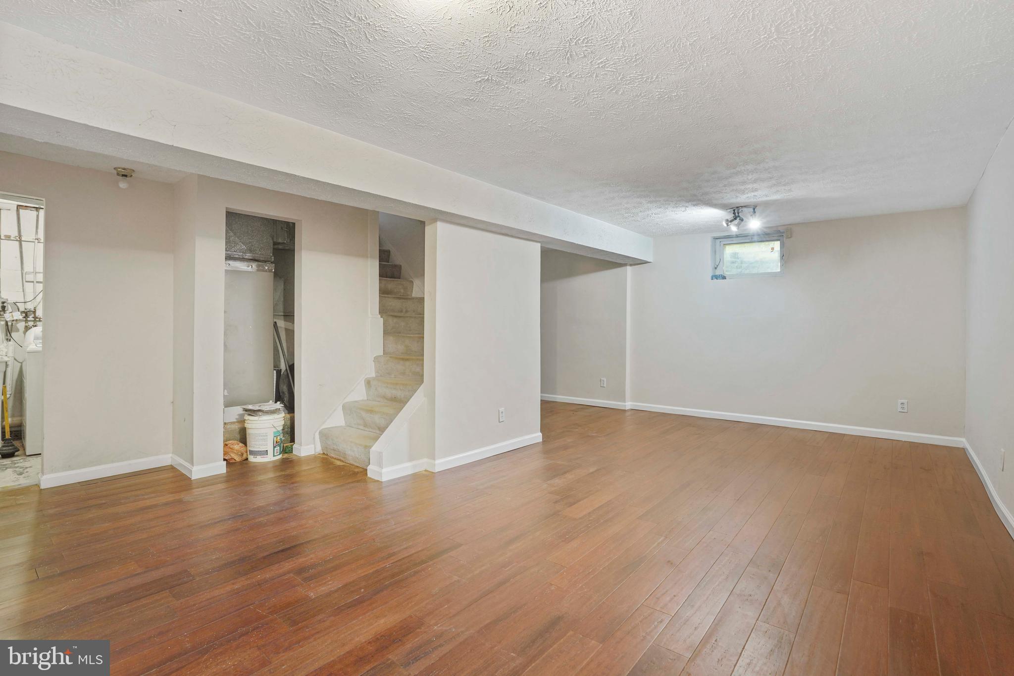 12303 Coleraine Court Reston, VA 20191 - Photo 45 of 48 Gallery Image 45