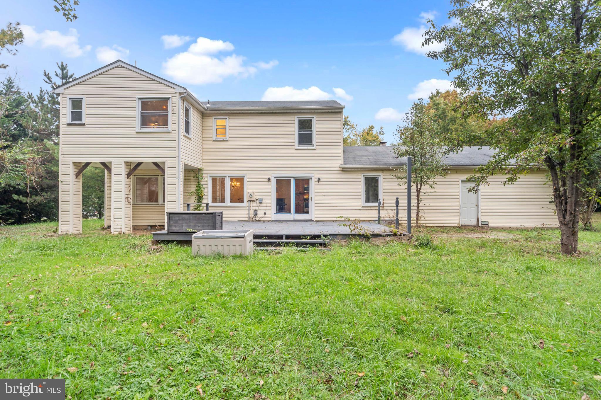 12303 Coleraine Court Reston, VA 20191 - Photo 5 of 48 Gallery Image 5