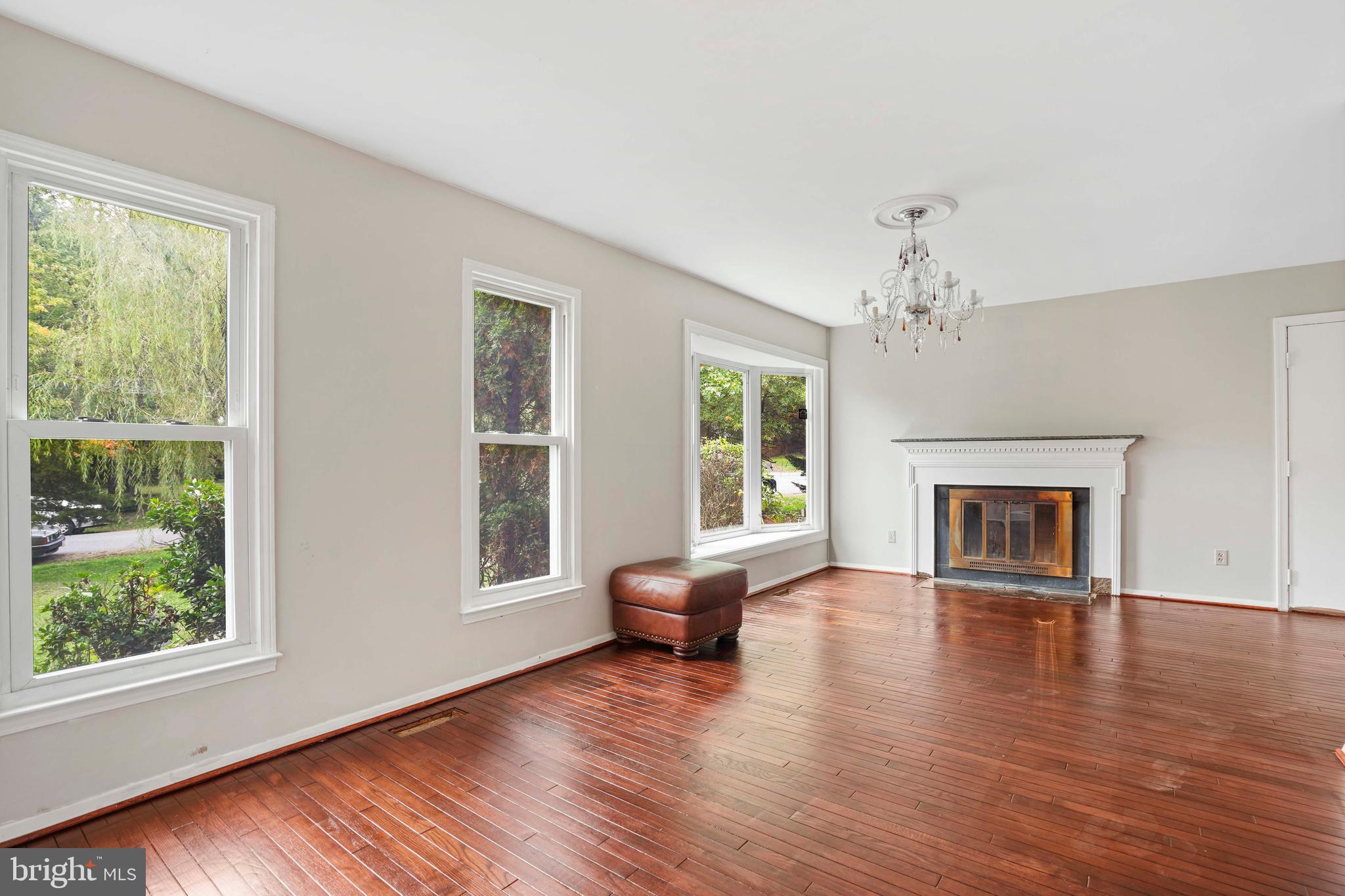12303 Coleraine Court Reston, VA 20191 - Photo 9 of 48 Gallery Image 9