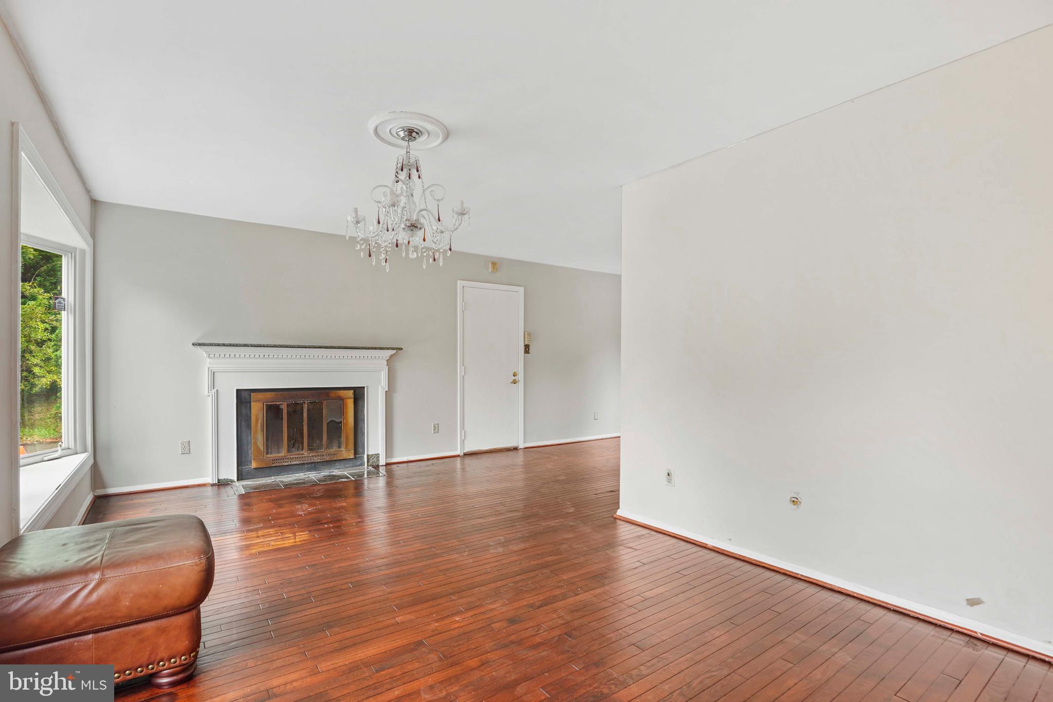 12303 Coleraine Court Reston, VA 20191 - Photo 10 of 48 Gallery Image 10
