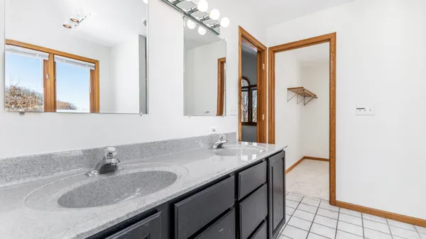 a view of livingroom with furniture and windows