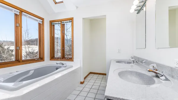 $375,000 | 27 Augusta Drive, Galena, IL 61036