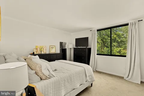 $675,000 | 11170 Forest Edge Drive, Reston, VA 20190