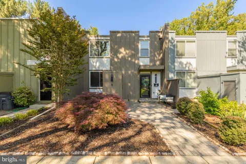 $675,000 | 11170 Forest Edge Drive, Reston, VA 20190