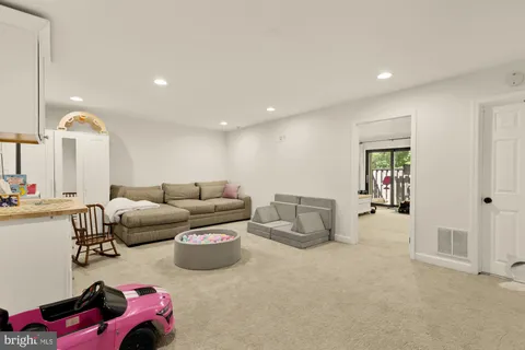 $675,000 | 11170 Forest Edge Drive, Reston, VA 20190