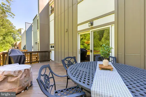 $675,000 | 11170 Forest Edge Drive, Reston, VA 20190