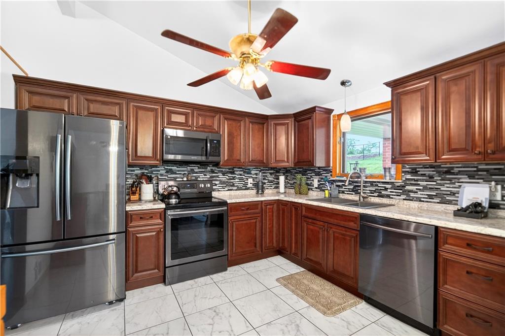 344 Lincoln Hall Road Elizabeth, PA 15037 - Photo 20 of 44