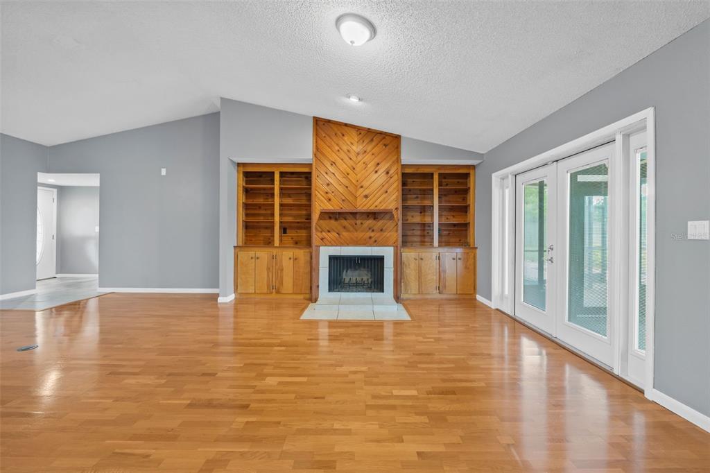 114 Valencia Loop Altamonte Springs, FL 32714 - Photo 7 of 45 Gallery Image 7