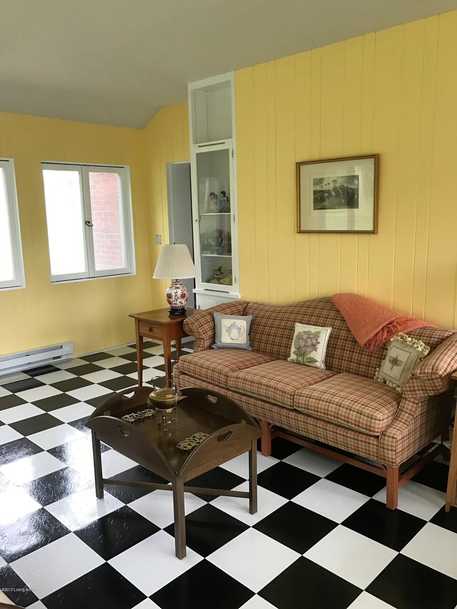 5120 Dunvegan Road Louisville, KY 40222 - Photo 23 of 47 Sunroom