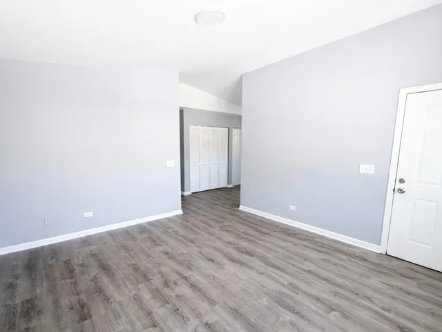 $210,000 | 35330 North Nielsen Drive, Round Lake Beach, IL 60073