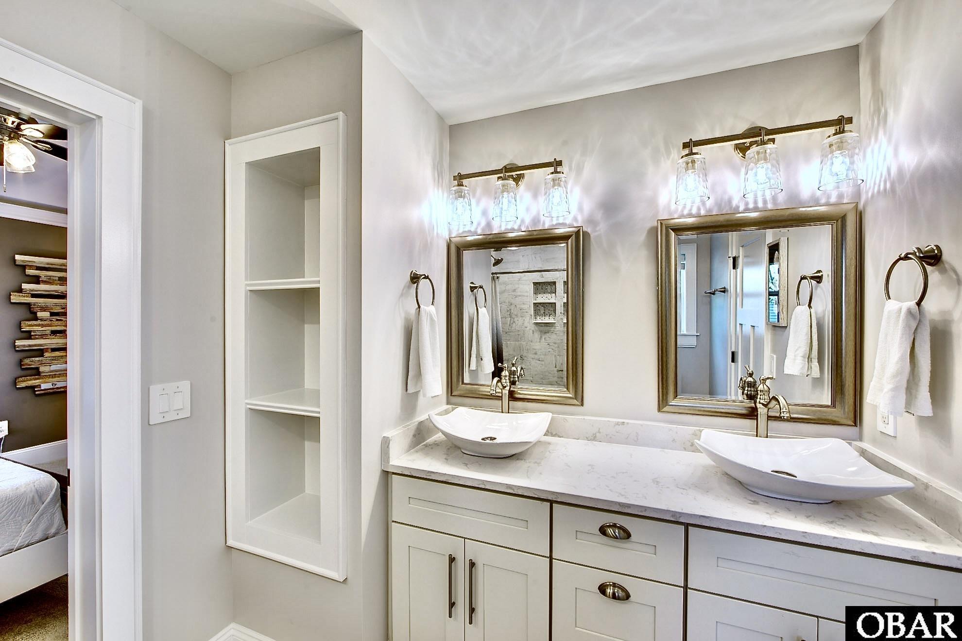 912 Console Lane Kill Devil Hills, NC 27948 - Photo 17 of 49 En-Suite