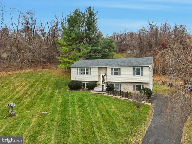 $419,900 | 1073 Mountain Heights Road, Front Royal, VA 22630